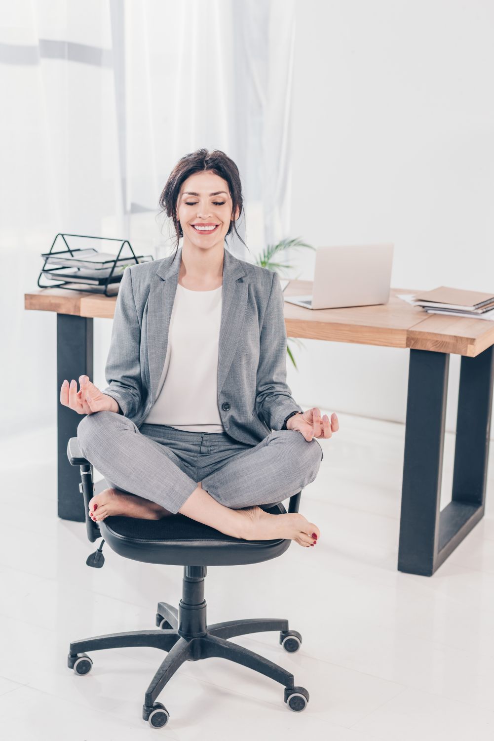 stress relief at desk with meditation to help with dysbiosis